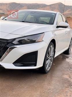 نیسان ئەلتیما